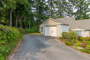 $550,000 - 5998 Waterton Dr<br>Nanaimo, British Columbia, V9T 6A9