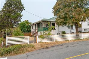 $699,000 - 515 Northumberland Ave<br>Nanaimo, British Columbia, V9S 5C3