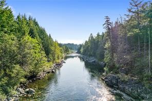 $1,750,000 - 2715 Nanaimo River Rd<br>Nanaimo, British Columbia, V9X 1H3