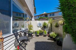 $398,000 - 1910 Bowen Rd<br>Nanaimo, British Columbia, V9S 5S6