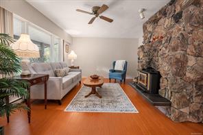 $889,900 - 6650 Green Acres Way<br>Nanaimo, British Columbia, V9T 5R9