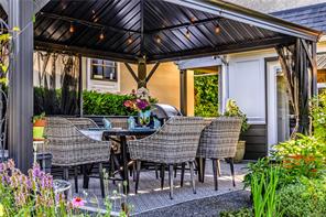 $949,900 - 377 Milton St<br>Nanaimo, British Columbia, V9R 2K8