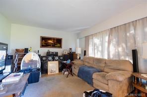 $749,000 - 1575 Townsite Rd<br>Nanaimo, British Columbia, V9S 1M9