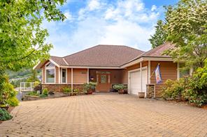 4911 Denford Pl, (Na Hammond Bay) Nanaimo British Columbia, V9V 1R3 REMAX PROFESSIONALS $1,075,000 - 4911 Denford Pl, (Na Hammond Bay) Nanaimo British Columbia, V9V 1R3