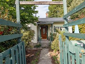 $499,000 - 4927 Neill St<br>Port Alberni, British Columbia, V9Y 1C8