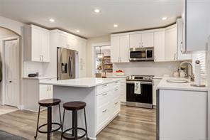 $998,900 - 5939 Oliver Rd<br>Nanaimo, British Columbia, V9T 6G6