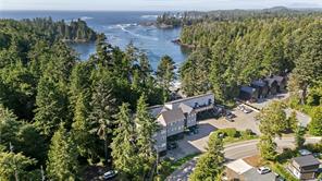 $520,000 - 1002 Peninsula Rd<br>Ucluelet, British Columbia, V0R 3A0