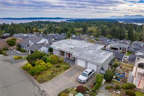 $1,100,000 - 3656 Glen Oaks Dr<br>Nanaimo, British Columbia, V9T 5L3