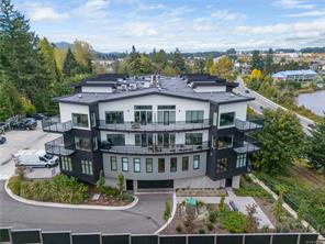 $499,900 - 4474 Wellington Rd<br>Nanaimo, British Columbia, V9T 2H3