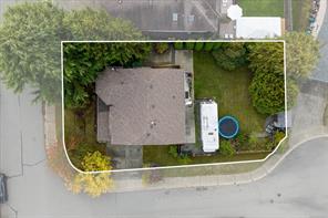 $929,000 - 5853 Tweedsmuir Cres<br>Nanaimo, British Columbia, V9T 5Y6