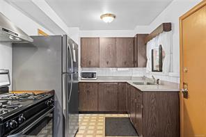 $567,900 - 925 St. Andrews St<br>Nanaimo, British Columbia, V9S 1T1