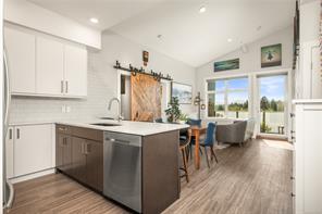 $595,000 - 525 Third St<br>Nanaimo, British Columbia, V9R 1W7