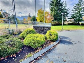 $548,888 - 1652 Creekside Dr<br>Nanaimo, British Columbia, V9S 5V8