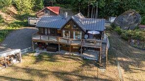 $1,999,900 - 995 Nanaimo River Rd<br>Nanaimo, British Columbia, V9X 1E5