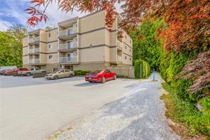 $329,900 - 1187 Seafield Cres<br>Nanaimo, British Columbia, V9V 1J9