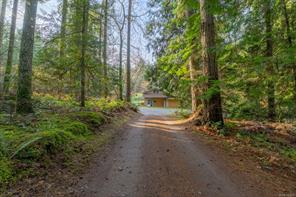 $1,150,000 - 2477 Enefer Rd<br>Nanaimo, British Columbia, V9X 1W4