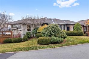 $1,150,000 - 5670 Malibu Terr<br>Nanaimo, British Columbia, V9T 5W7