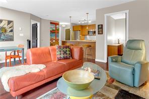 $345,000 - 555 Franklyn St<br>Nanaimo, British Columbia, V9R 2X9