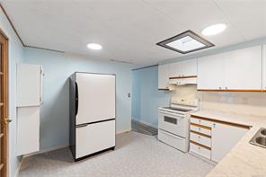 $135,000 - 6245 Metral Dr<br>Nanaimo, British Columbia, V9T 6P8