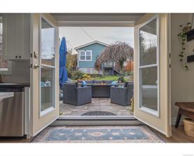 $925,000 - 457 Milton St<br>Nanaimo, British Columbia, V9R 2K9