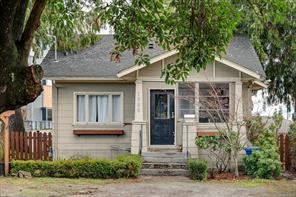 $589,000 - 1986 Estevan Rd<br>Nanaimo, British Columbia, V9S 3Z2