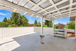 7031 West Saanich Rd — listing photo 18 of 39
