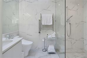 5-4771 Cordova Bay Rd — listing photo 37 of 41