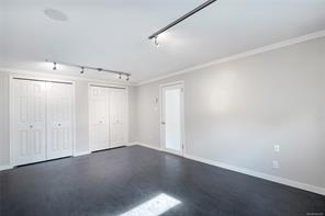 931 Lakeview Ave — listing photo 14 of 70