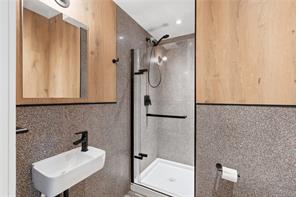 6-590 Marine Dr — listing photo 20 of 33