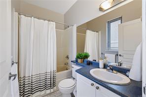 404-121 Aldersmith Pl — listing photo 16 of 37