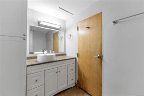 5248 Parker Ave — listing photo 53 of 70