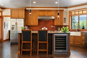 2311 Sylvester Rd — listing photo 17 of 80