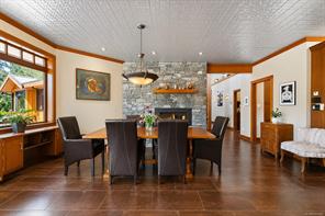 2311 Sylvester Rd — listing photo 19 of 80