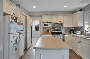 2170 Wren Pl — listing photo 17 of 59