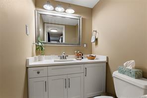 104-1024 Fairfield Rd — listing photo 15 of 19