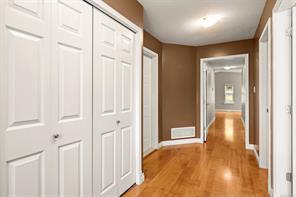 2717 Kendal Ave — listing photo 28 of 34