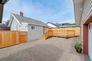 350 Vincent Ave — listing photo 14 of 37