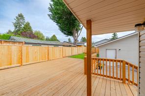 350 Vincent Ave — listing photo 16 of 37