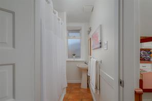 350 Vincent Ave — listing photo 27 of 37