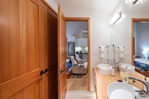 3875 Discovery Dr — listing photo 29 of 80