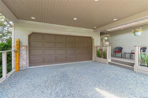 421 Walker Ave — listing photo 16 of 80