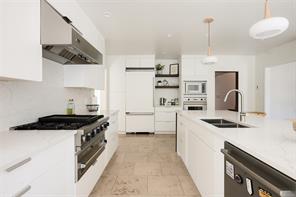 3055 Beach Dr — listing photo 21 of 77
