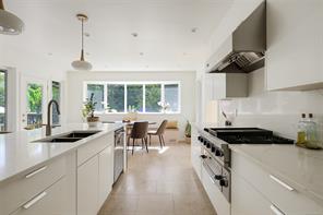 3055 Beach Dr — listing photo 22 of 77
