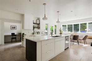 3055 Beach Dr — listing photo 24 of 77