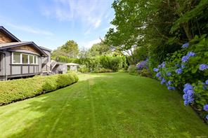 3055 Beach Dr — listing photo 66 of 77