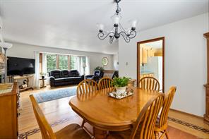 1348 Oakwood Pl — listing photo 17 of 54