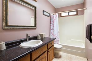 1348 Oakwood Pl — listing photo 30 of 54