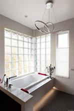 430 Luxton Ave — listing photo 32 of 63