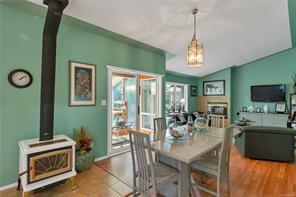 8930 McLarey Ave — listing photo 15 of 40