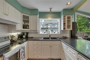 8930 McLarey Ave — listing photo 17 of 40